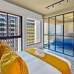 Luxurious Hotel-Type Living Couples Retreat- Pool